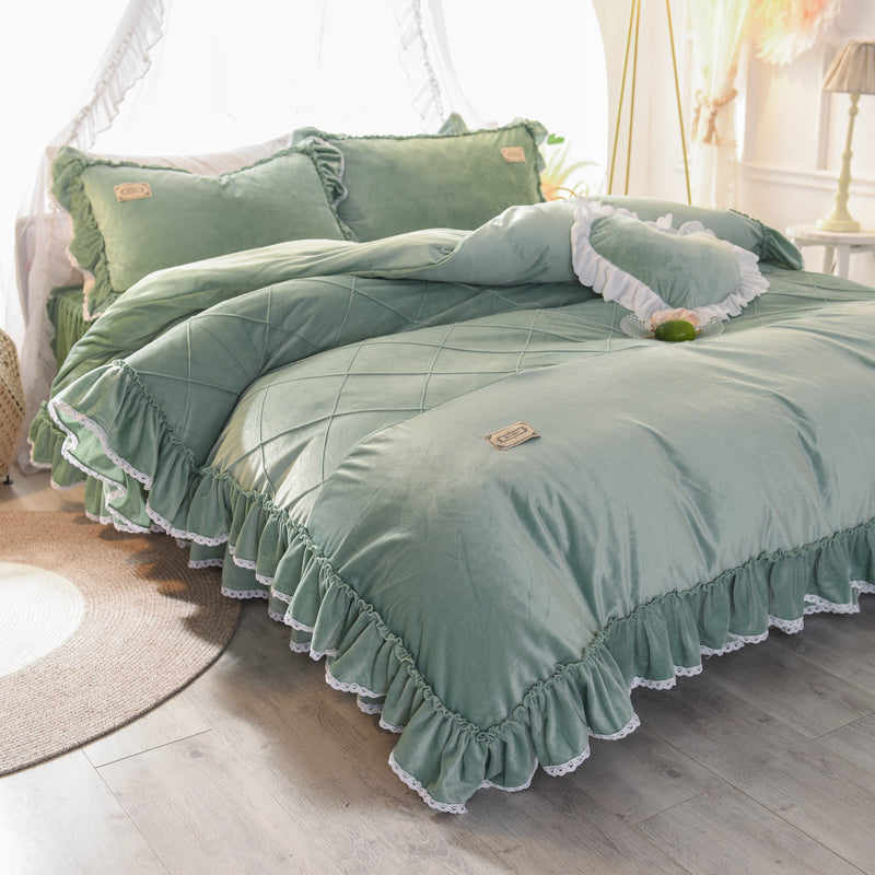 Princess-style Thickened Coral Fleece Ruffle Bedding Set