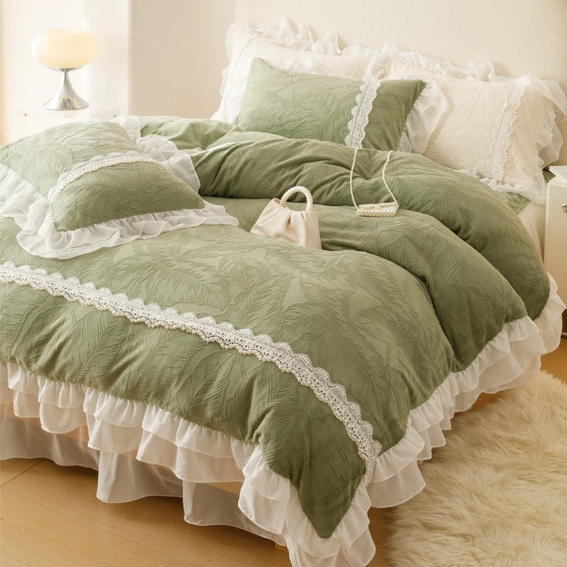 French Lace Trimmed Carved Fleece Thickness Bedding Set