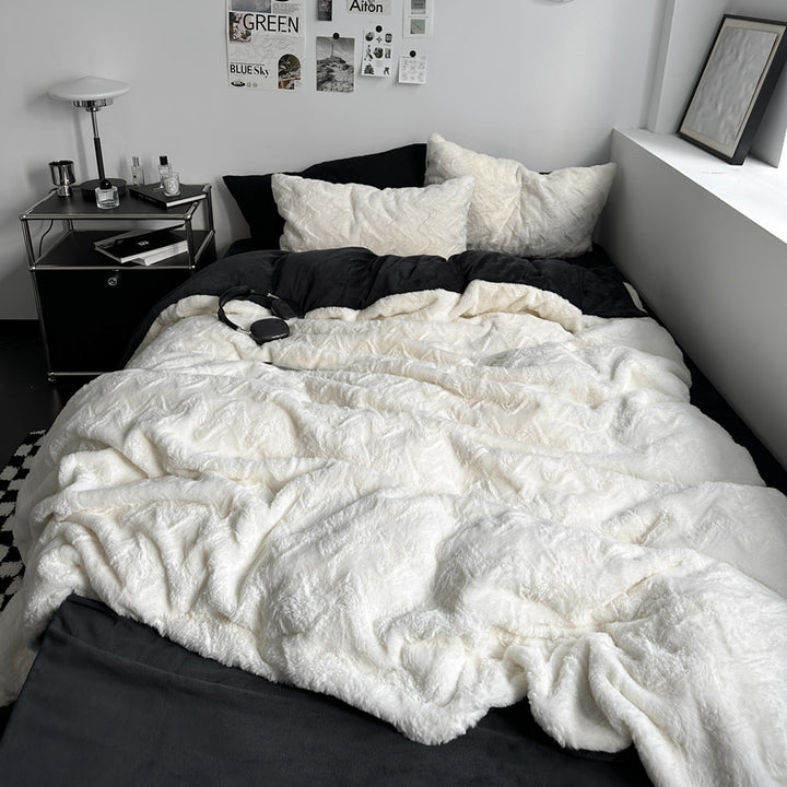Vintage Black White Fleece Bedding Set