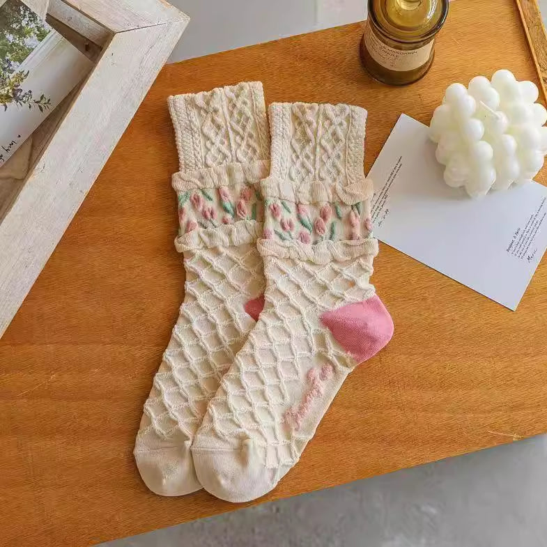 Vintage Tulip Socks