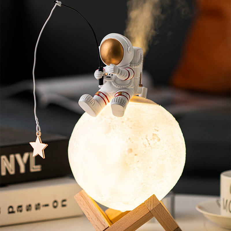 Astronaut on the Moon Humidifier