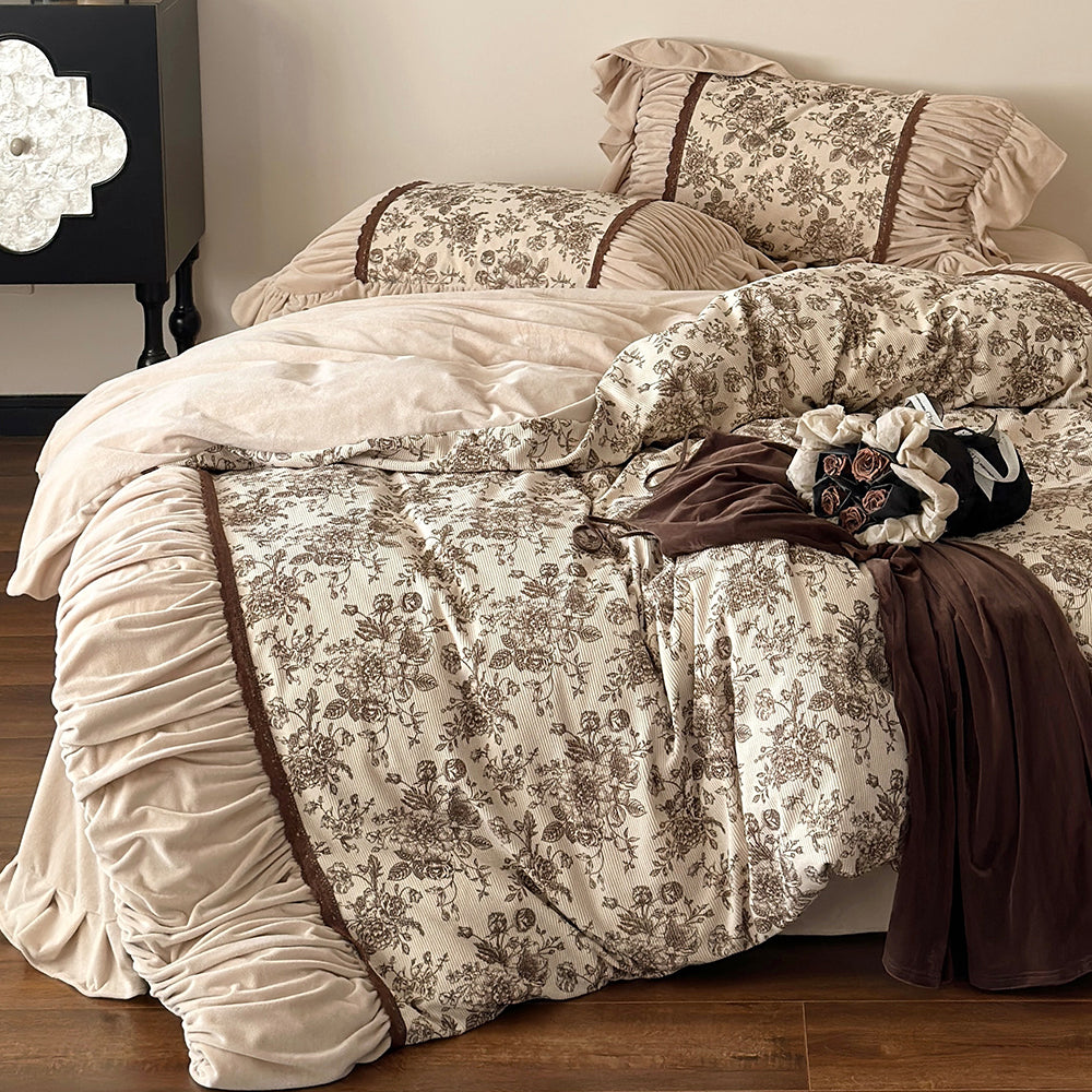 French Vintage Floral Print Winter Ruffled Duvet Cover