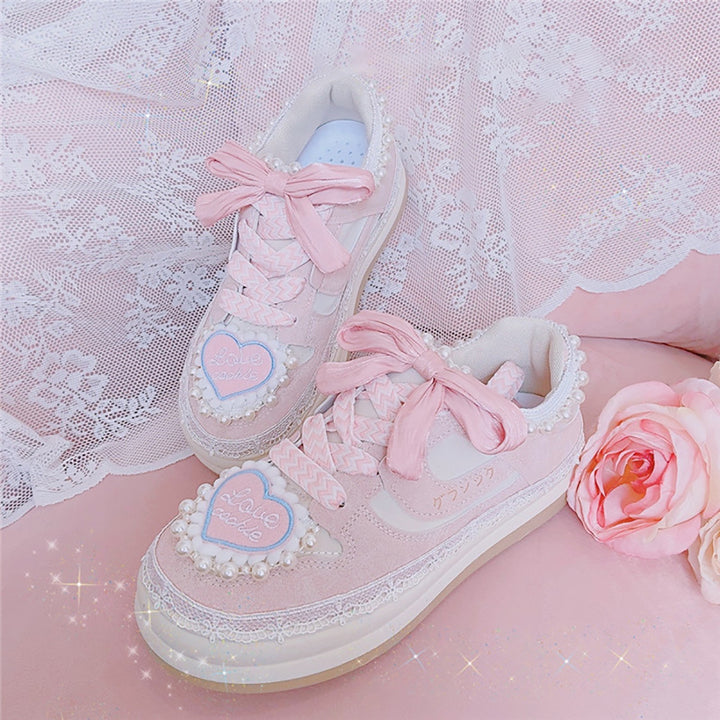 Love Heart Embroidery Round Toe Sneaker