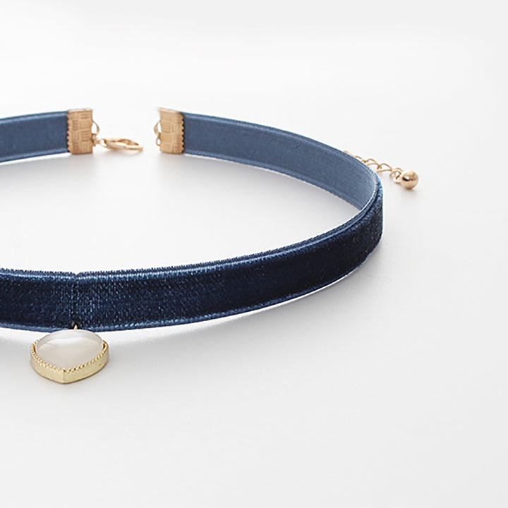 Pearl Heart Velvet Choker Necklace