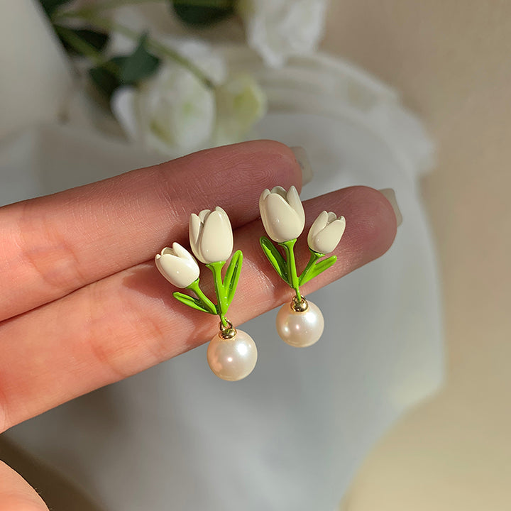 White Tulip Silver Stud Earring-DOLLIEFAE