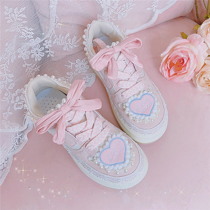 Love Heart Embroidery Round Toe Sneaker