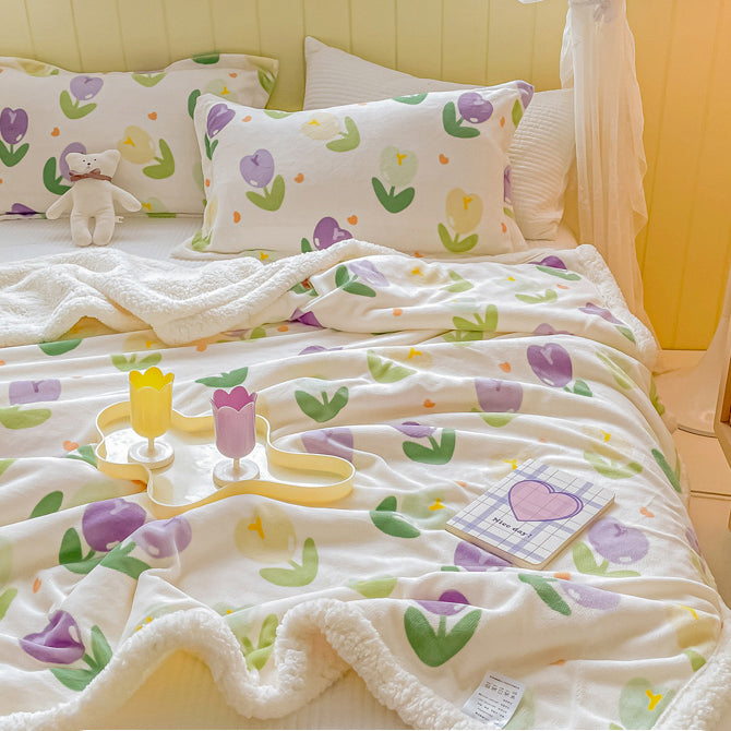 Tulip Warm Blanket
