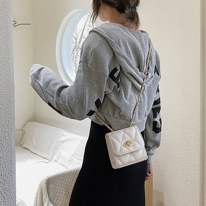 Chic Chain Crossbody Bag