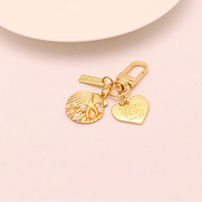 Gold Heart and Seashell Pendant Keychain