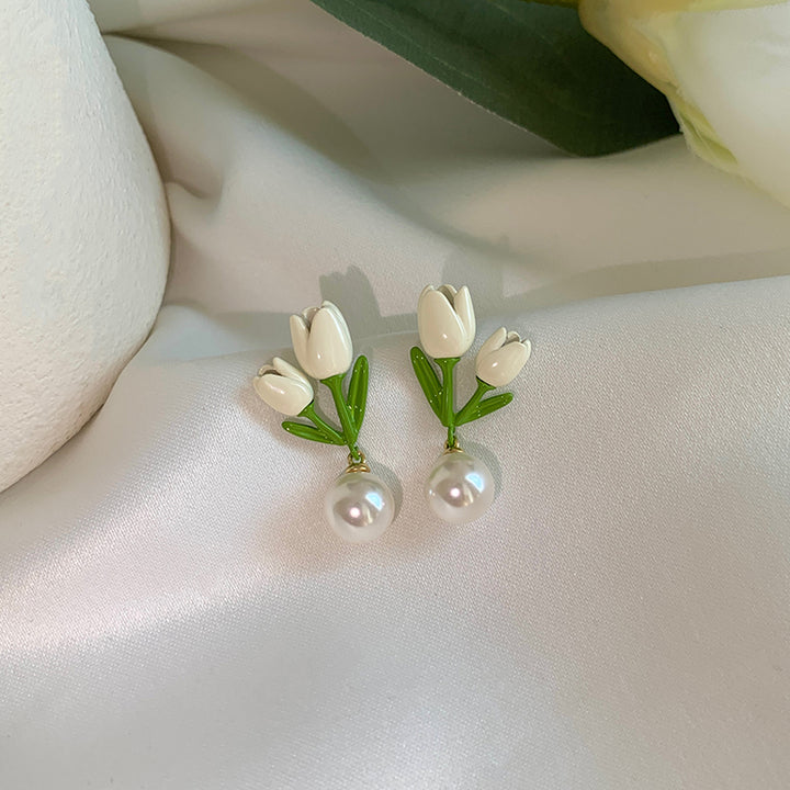 White Tulip Silver Stud Earring-DOLLIEFAE