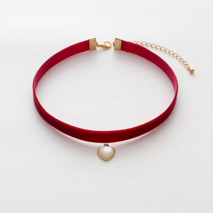 Pearl Heart Velvet Choker Necklace