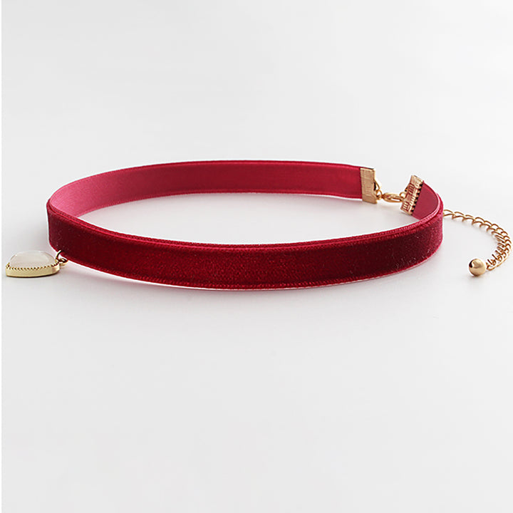 Pearl Heart Velvet Choker Necklace