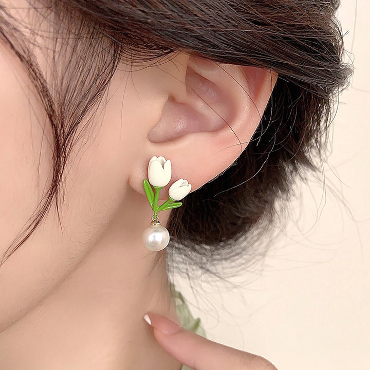 White Tulip Silver Stud Earring-DOLLIEFAE