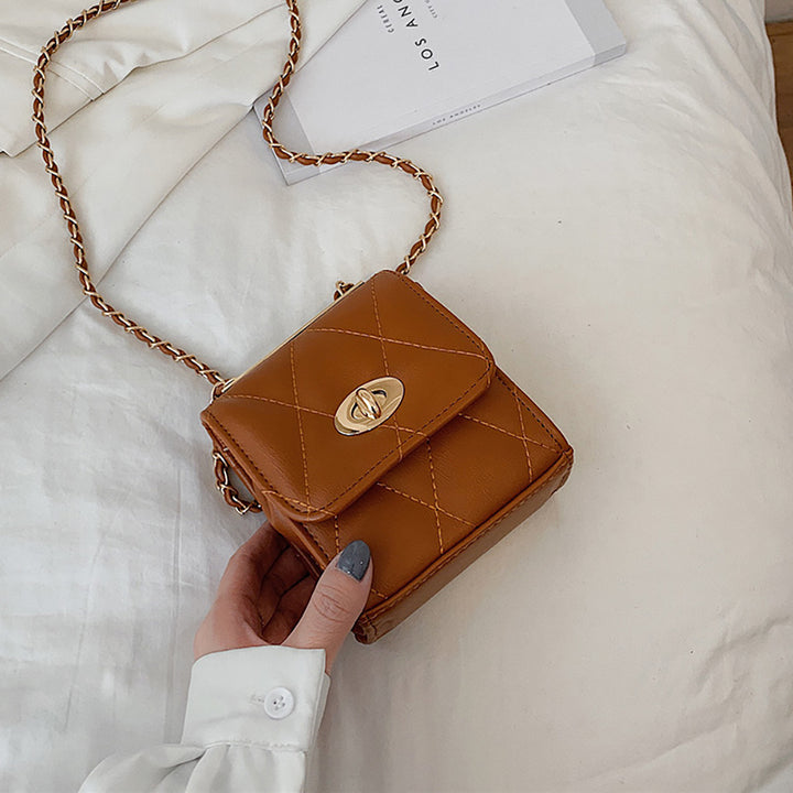 Chic Chain Crossbody Bag