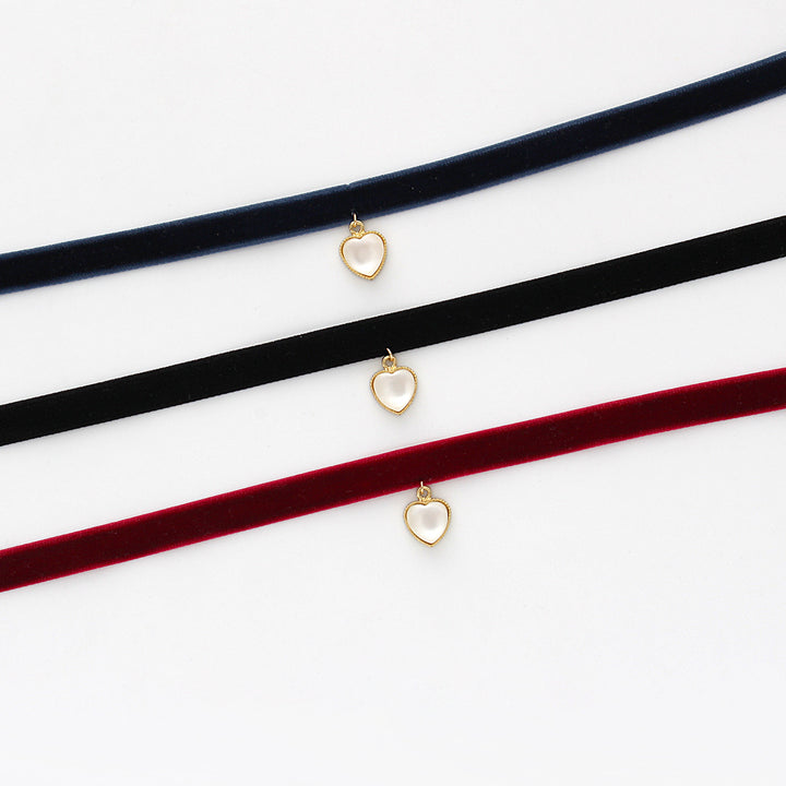Pearl Heart Velvet Choker Necklace