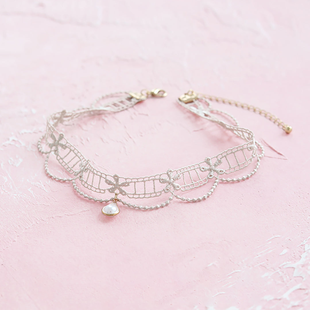 Pearl Teardrop Lace Choker