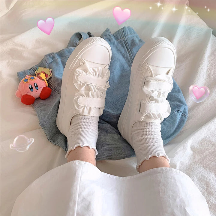 Basic Canvas White Sneaker