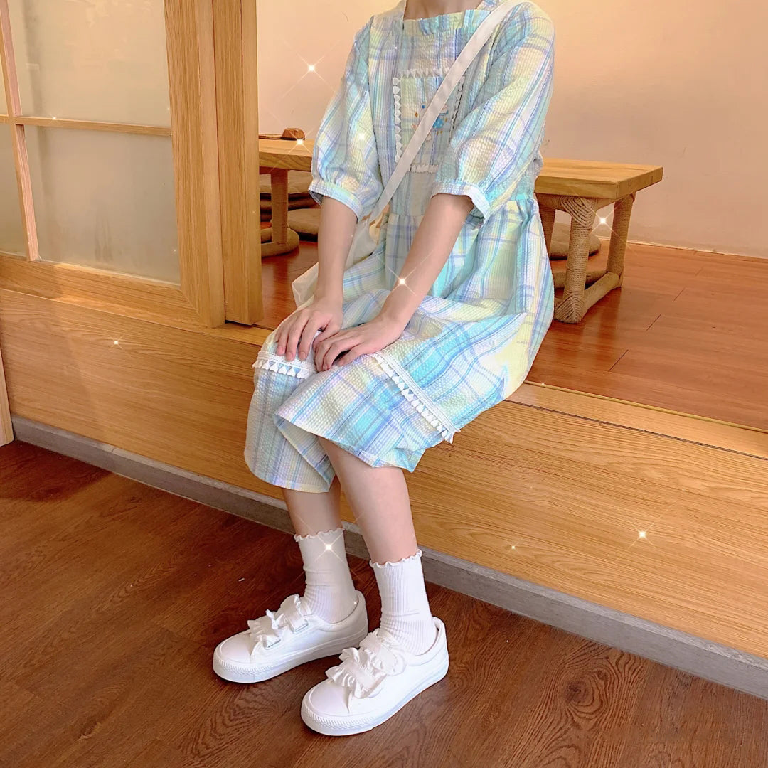 Basic Canvas White Sneaker