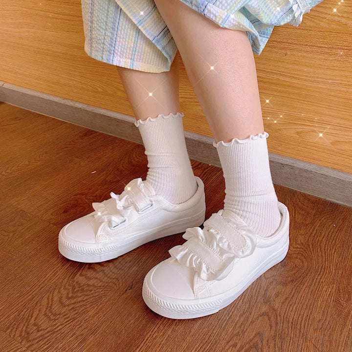 Basic Canvas White Sneaker